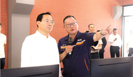 四川省總工會(huì)黨組成員、經(jīng)審委主任張開(kāi)鋒一行到四川德勝調(diào)研指導(dǎo)安全生產(chǎn)工作